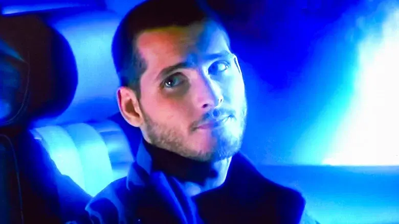 Supernova (El fin del universo) - Fondo