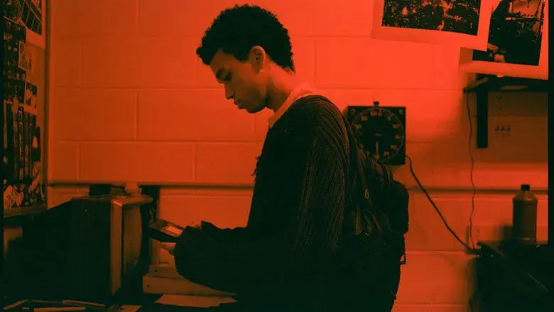 El brillo de la televisión - Fondo