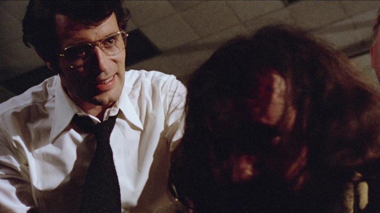 La chica del pijama amarillo - Fondo