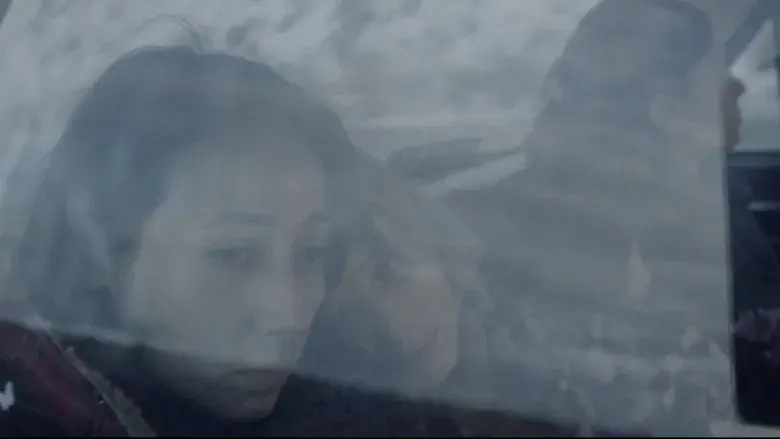 La muerte no existe y el amor tampoco - Fondo