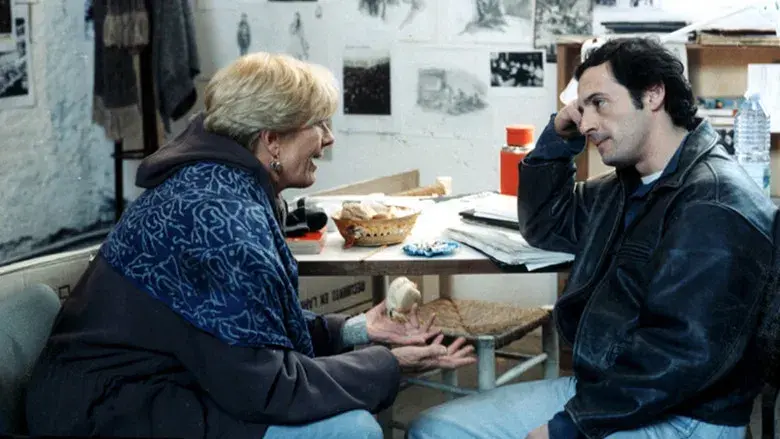 Un muro de silencio - Fondo