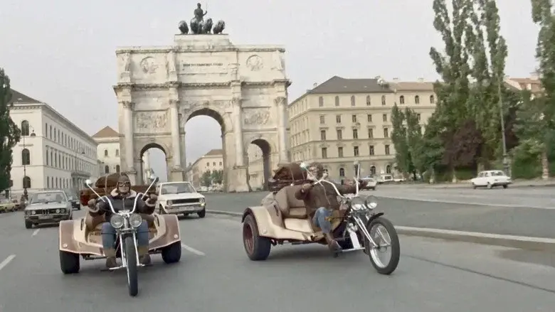 Zwei Nasen tanken Super - Fondo