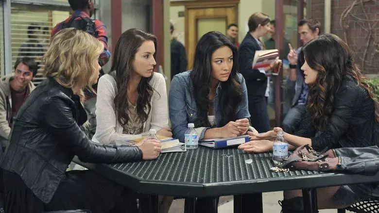 La rubia que guía al ciego