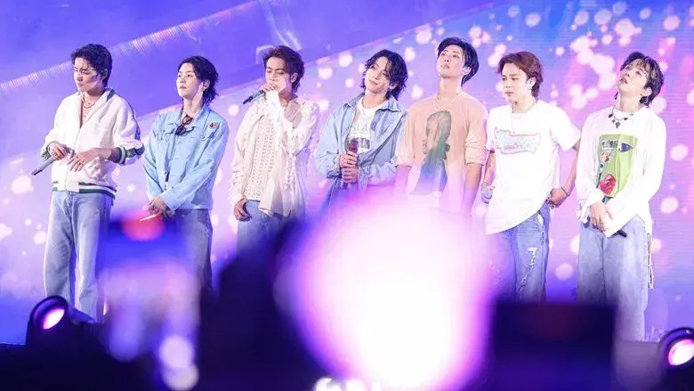 BTS: Yet to Come in Cinemas - Fondo