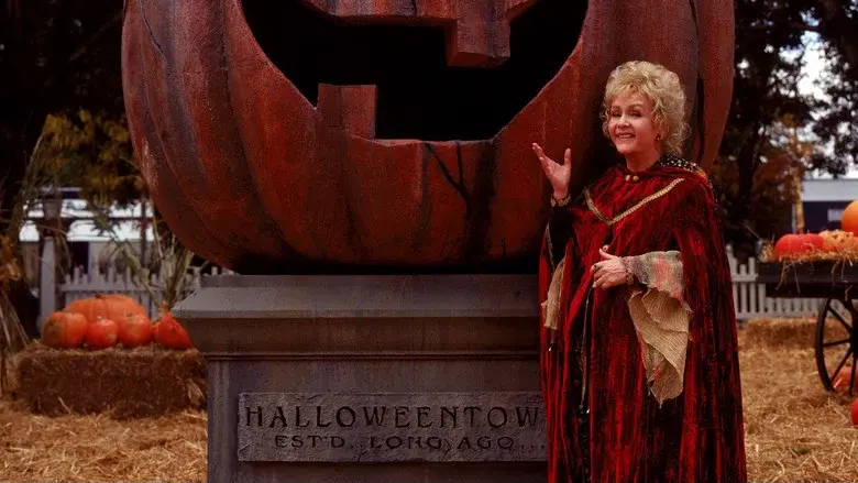 Halloweentown: ¡Qué familia la mía! - Fondo