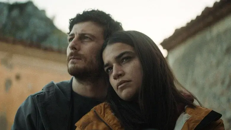 Una femmina: código de silencio - Fondo