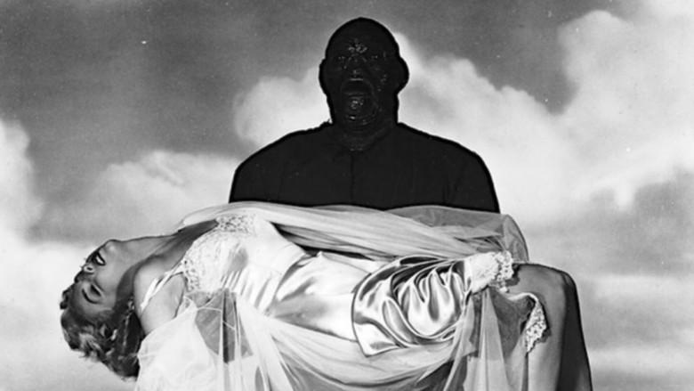 El monstruo camina entre nosotros - Fondo