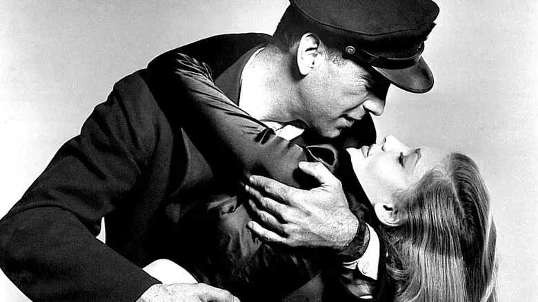 Tener y no tener - Fondo