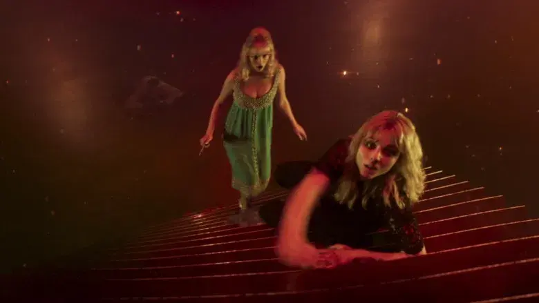 Última noche en el Soho - Fondo