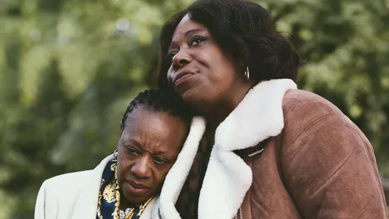 Mi única familia - Fondo