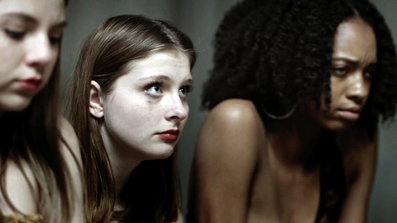 Angie: Lost Girls - Fondo