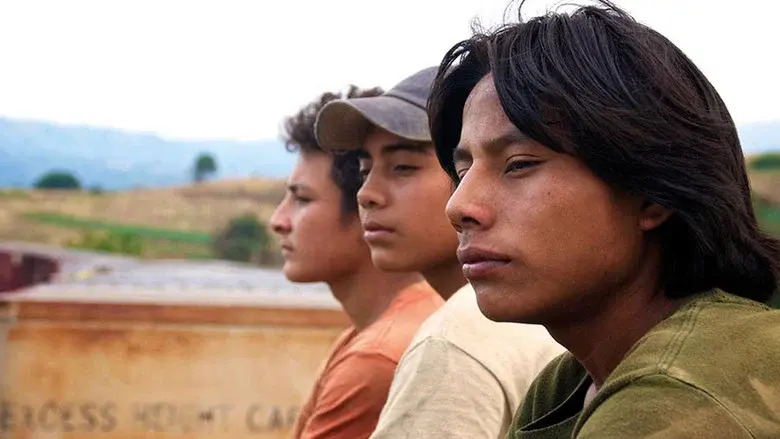 La jaula de oro - Fondo