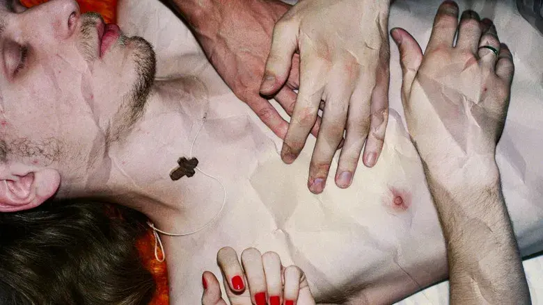 Cómo salvar a un amigo muerto - Fondo