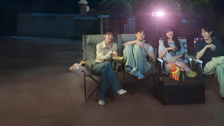 Luces, cámara, ¡amor! - Fondo