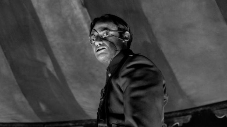 La chica de la aguja - Fondo