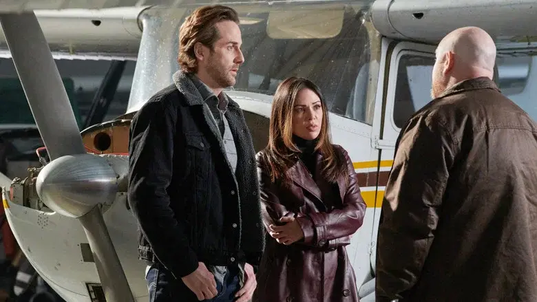 Family History Mysteries: Buried Past - Fondo