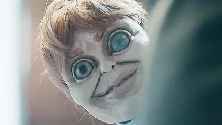 La maldición del muñeco Robert - Fondo