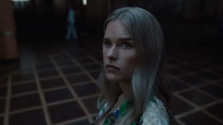 La maldición del Queen Mary - Fondo