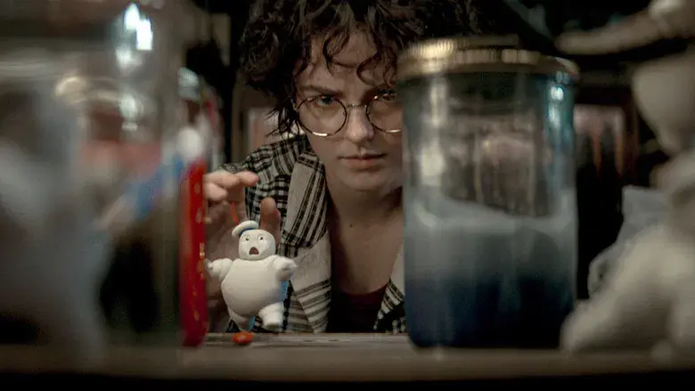 Cazafantasmas: Imperio helado - Fondo