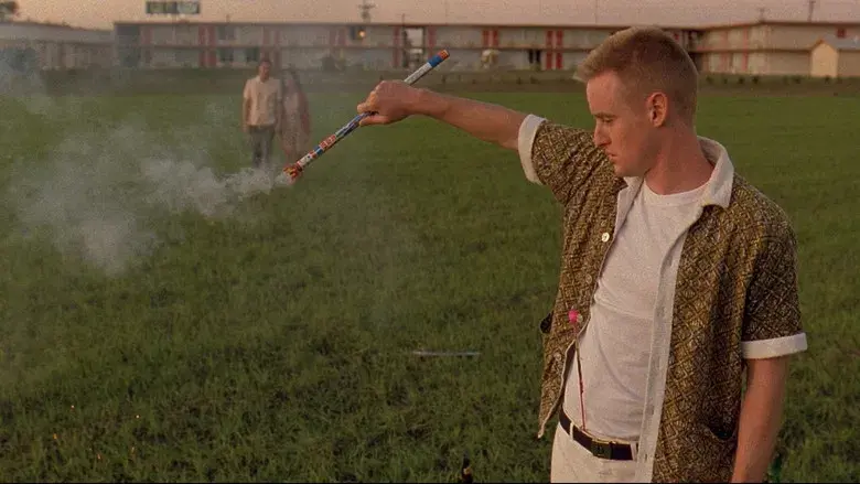 Bottle Rocket (Ladrón que roba a ladrón) - Fondo