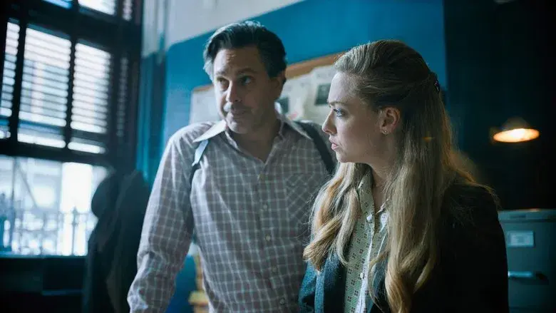 The Crowded Room - Fondo