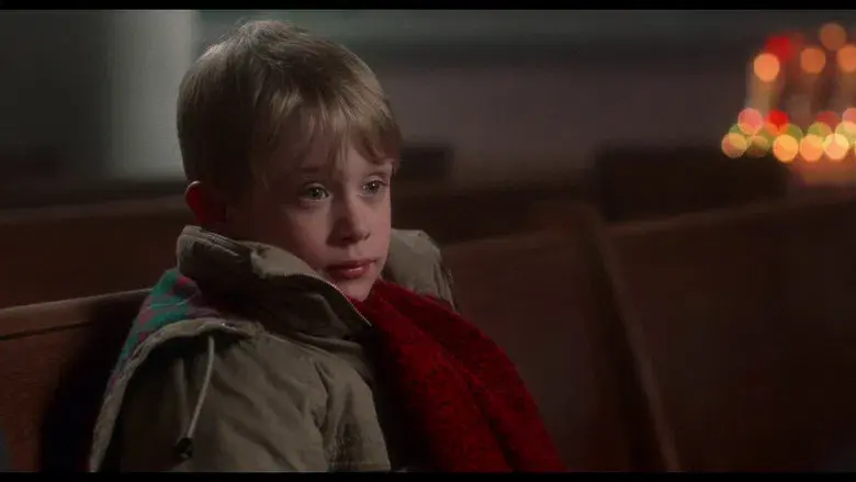 Solo en casa - Fondo