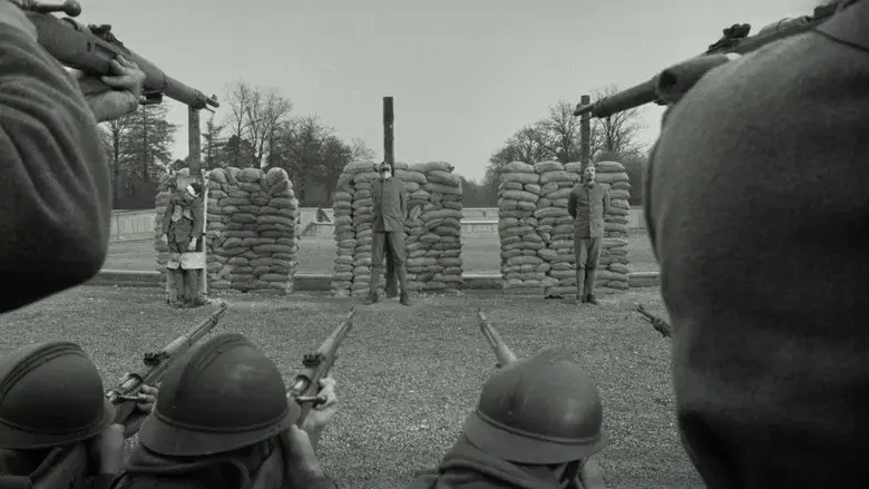 Senderos de gloria - Fondo