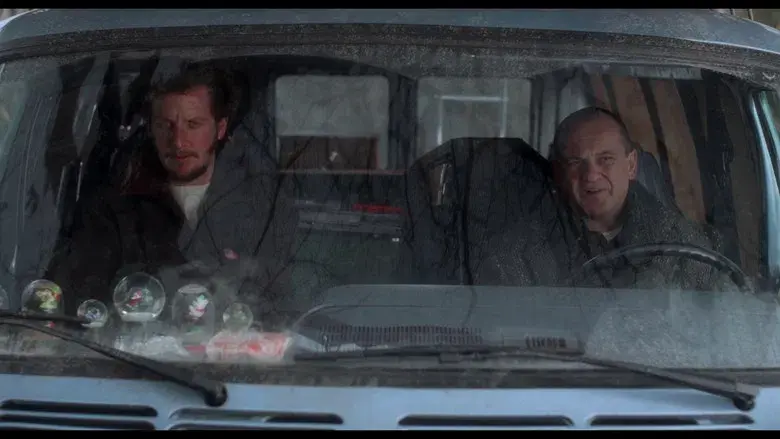 Solo en casa - Fondo