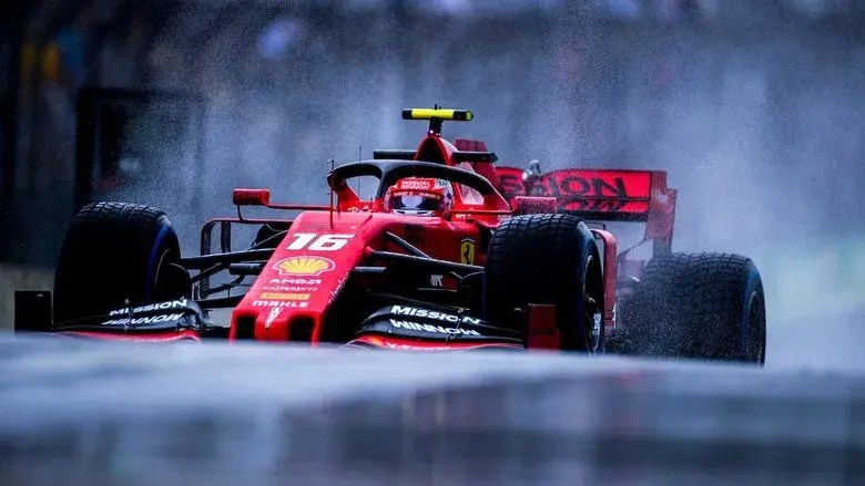 Formula 1: La emoción de un Grand Prix - Fondo
