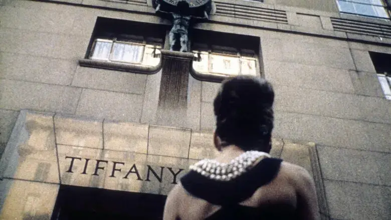 Desayuno con diamantes - Fondo