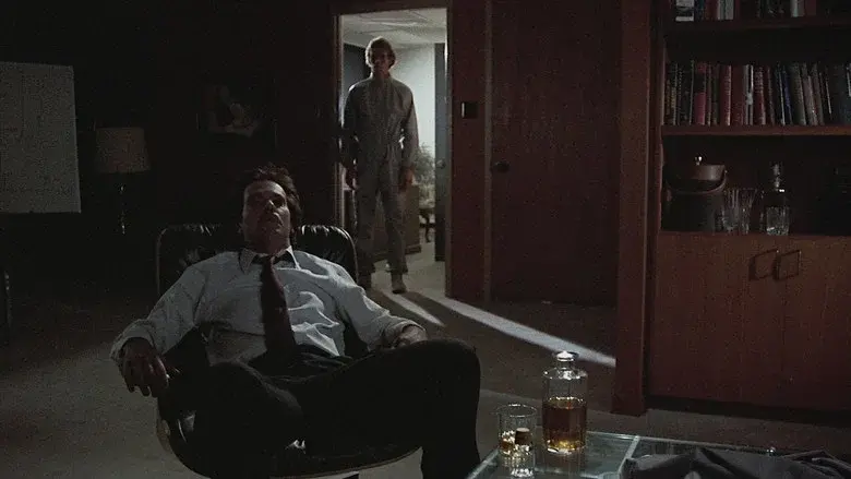 Furia silenciosa - Fondo