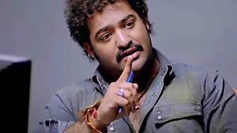 రాఖీ - Fondo