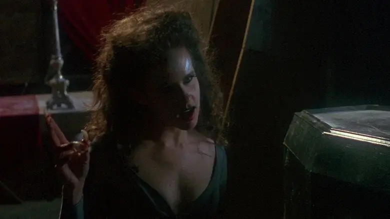 La noche de los demonios 3 - Fondo