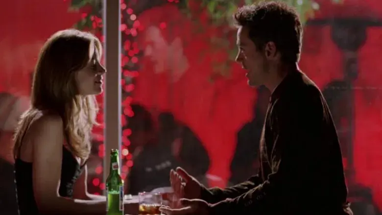 Kiss Kiss Bang Bang - Fondo