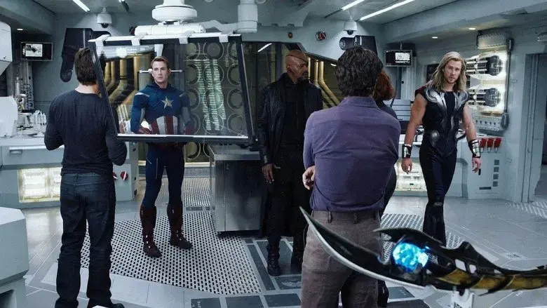 Los Vengadores - Fondo