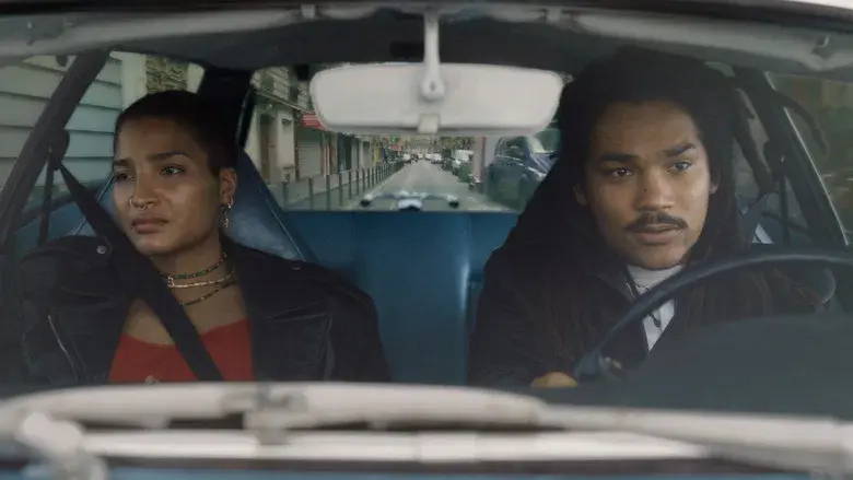 Father Mother Sister Brother - Fondo