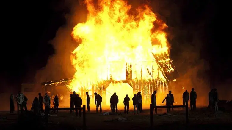 Junto al fuego que se extingue