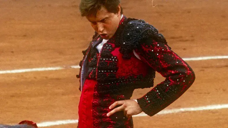 Tardes de soledad - Fondo