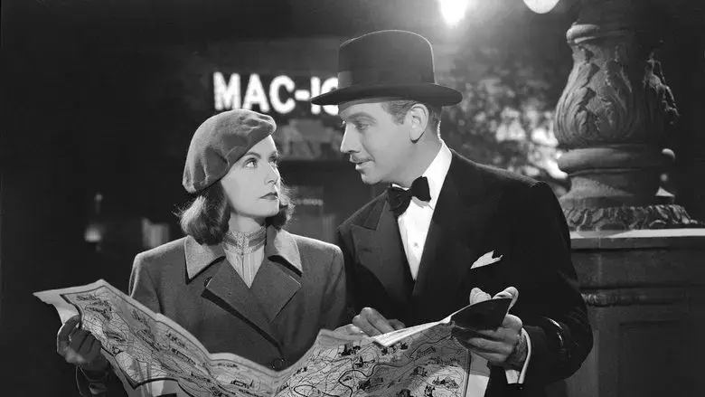 Ninotchka - Fondo