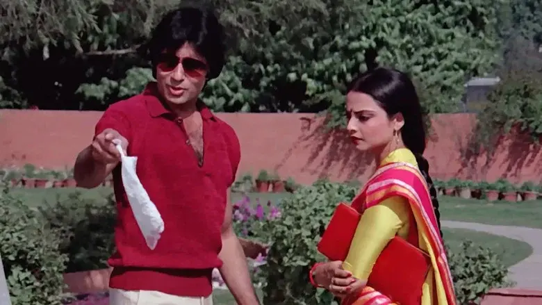 Chashme Buddoor - Fondo