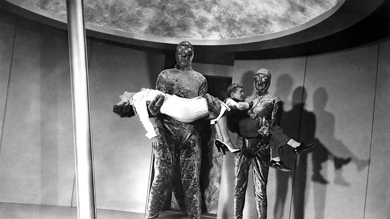 Los invasores de Marte - Fondo