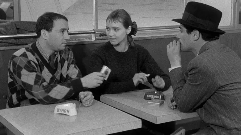 Banda aparte - Fondo