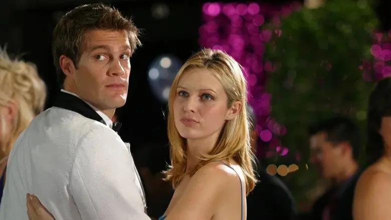 D.E.B.S. (Espías en acción) - Fondo