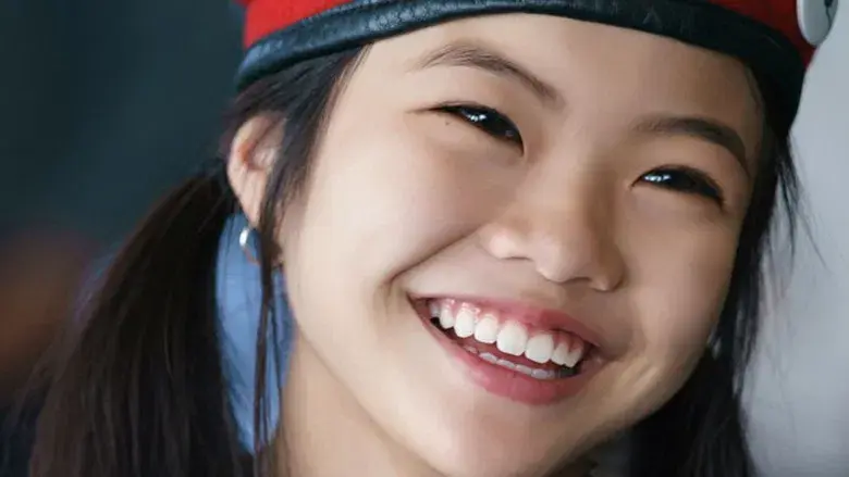 American Girl: Corinne Tan - Fondo