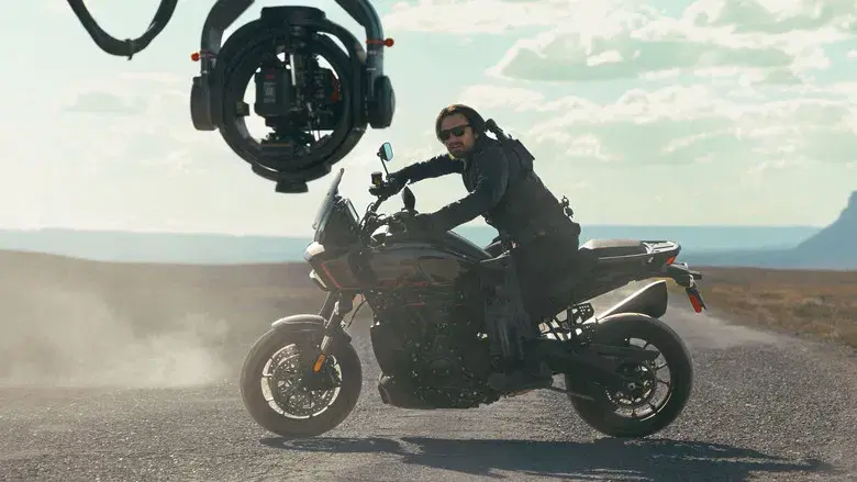 Thunderbolts* - Fondo