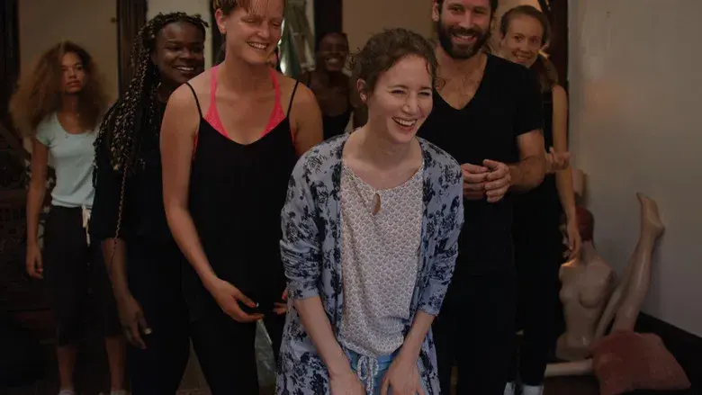 Madeline's Madeline - Fondo