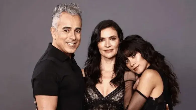 Betty la fea, la historia continúa - Fondo