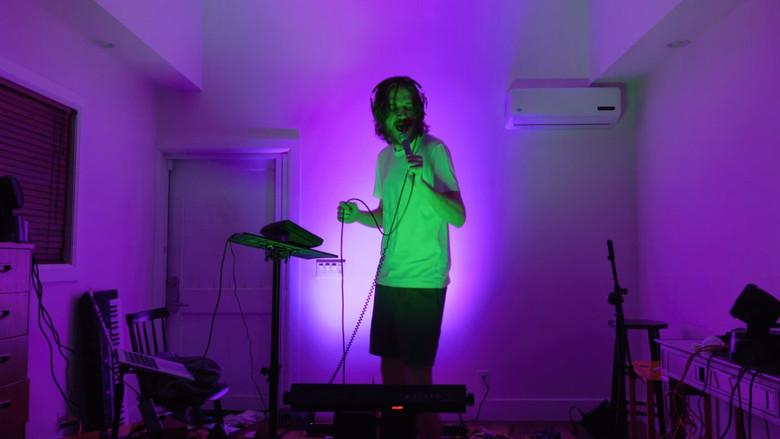 Bo Burnham: Inside - Fondo