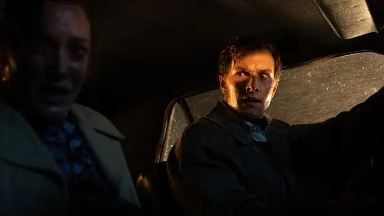 Expediente Warren: El último rito - Fondo