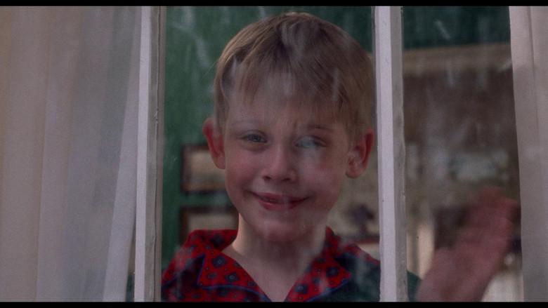 Solo en casa - Fondo